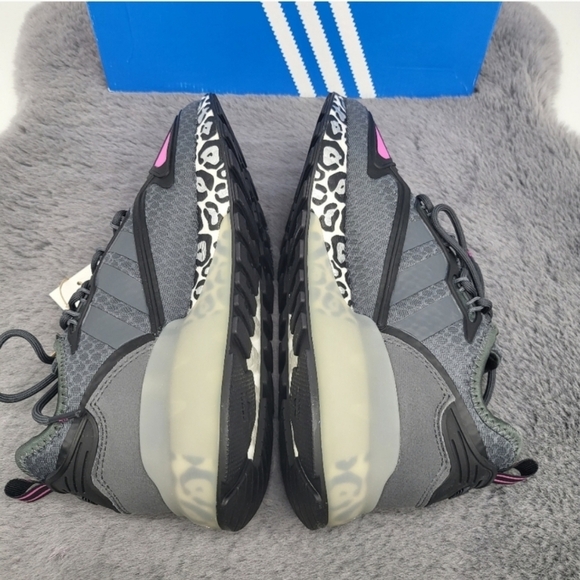 New Adidas ZX 2K Boost Women's Low Top Running Shoes Grey Purple Size 7 - Picture 6 of 7